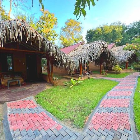 Hasthi Safari Cottage Udawalawe Exterior photo