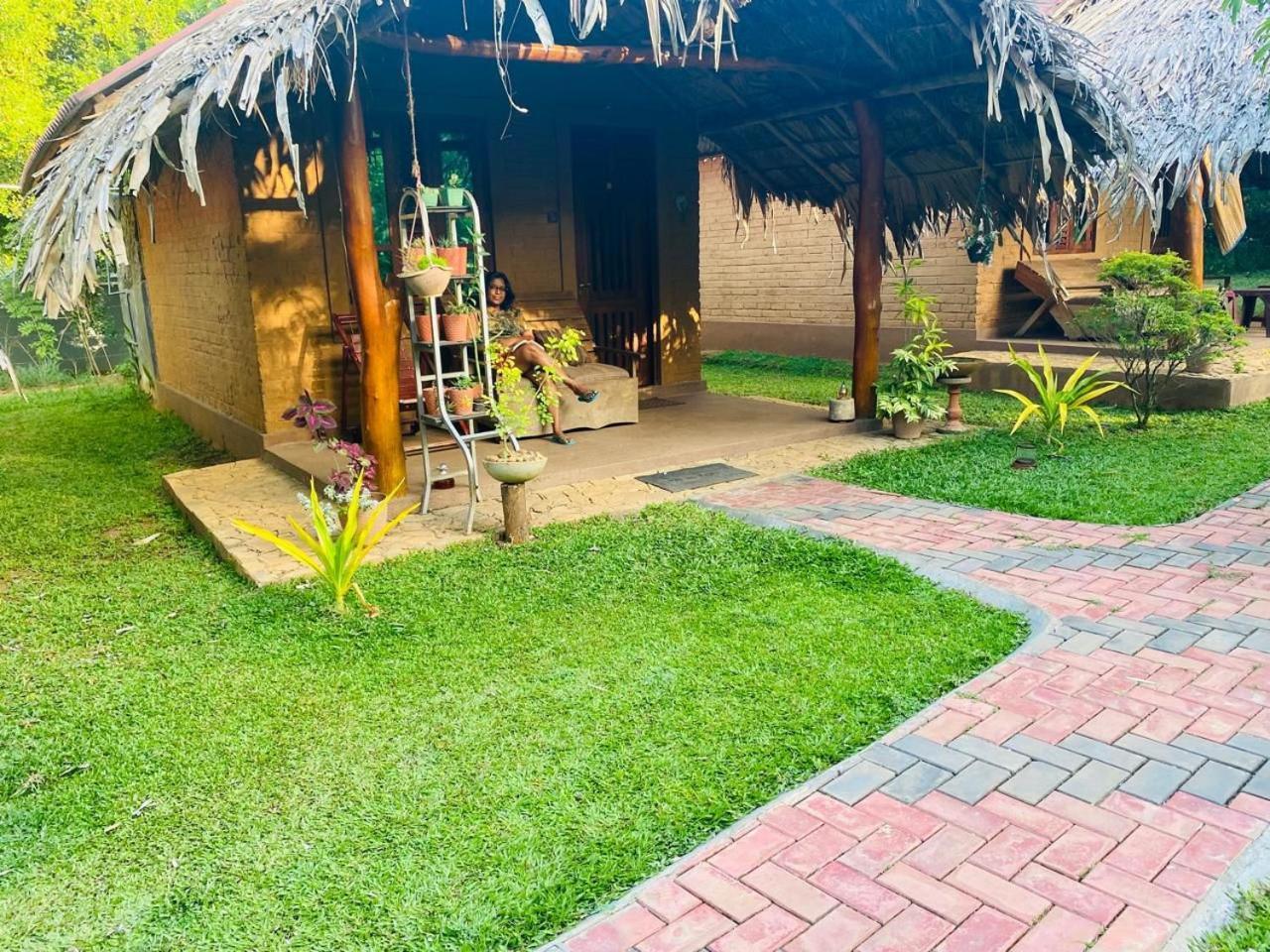 Hasthi Safari Cottage Udawalawe Exterior photo